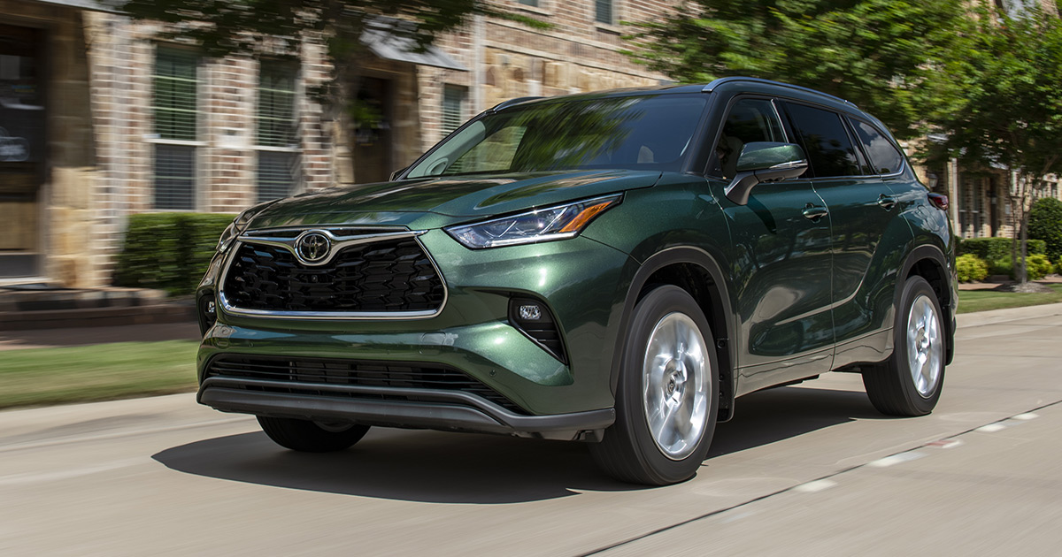 New 2025 Toyota Highlander in Calgary, AB