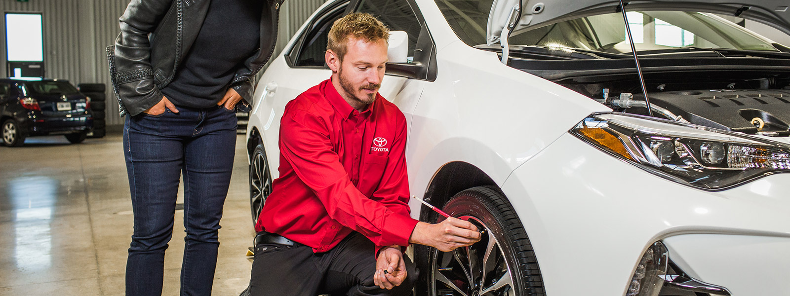 How to identify when your Toyota may need a tire service or tire replacement